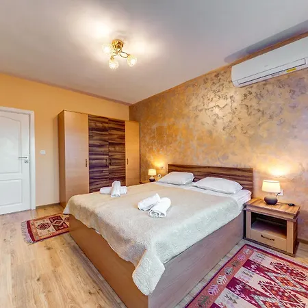 Bright Retreat With Balcony & Mountain Views By Flat Manаger Smolyan