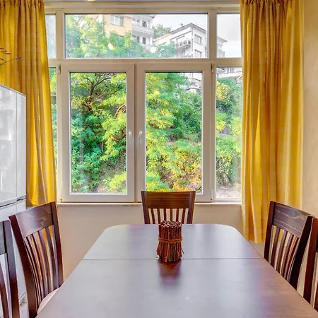 Lägenhet Bright Retreat With Balcony & Mountain Views By Flat Manаger Smolyan