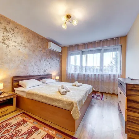 Bright Retreat With Balcony & Mountain Views By Flat Manаger Smolyan