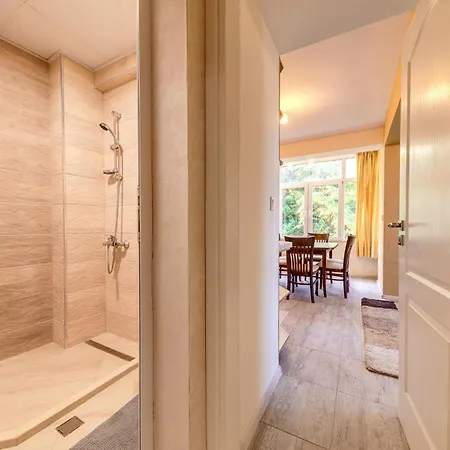 Bright Retreat With Balcony & Mountain Views By Flat Manаger