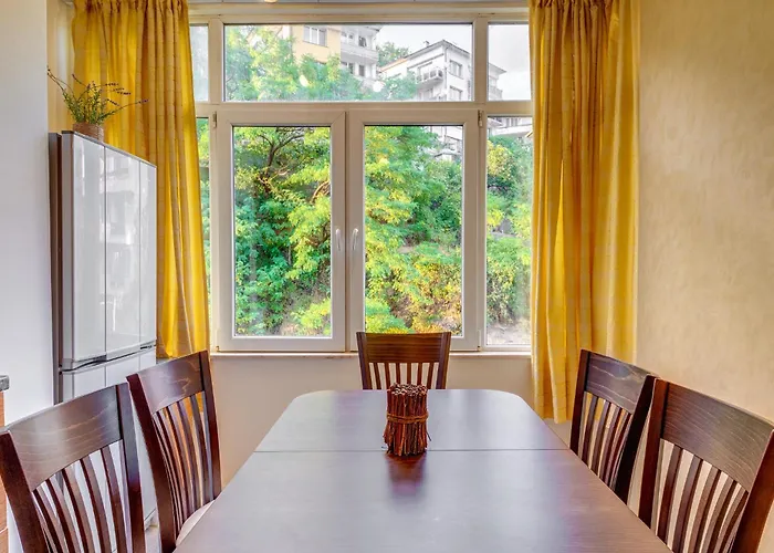 Lejlighed Bright Retreat With Balcony & Mountain Views By Flat Manаger Smolyan