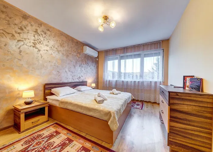 Bright Retreat With Balcony & Mountain Views By Flat Manаger Smolyan